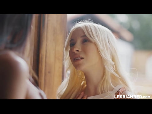 ❤️ La noia torna a casa uns mesos després i s'acaba menjant el cony de la seva madrastra ️❌ Sexe a nosaltres ca.pornfuror.ru ❌❤
